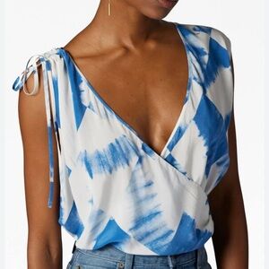 Equipment Women’s Graphic print Silk Tank Top Silk -White Blue SZ XS